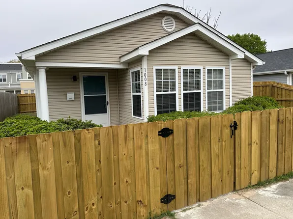 1008 S 10th St, Wilmington, NC 28401