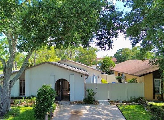 3rd image of 5007 Aberdeen Ct