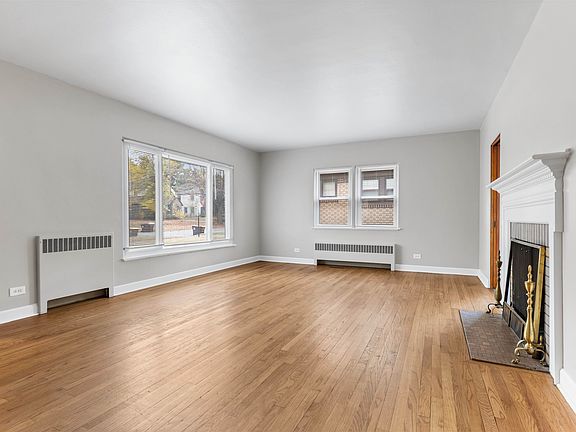 5th image of 2211 Benderwirt Ave