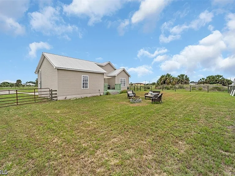 1177 Jay Ter — Photo 17