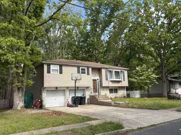 21 Briarcliff Rd, Atco, NJ 08004