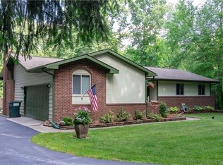 5207 King Rd, Howell, MI 48843