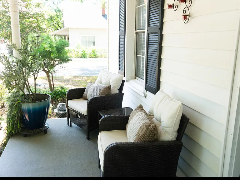 633 Spruce St — Photo 3