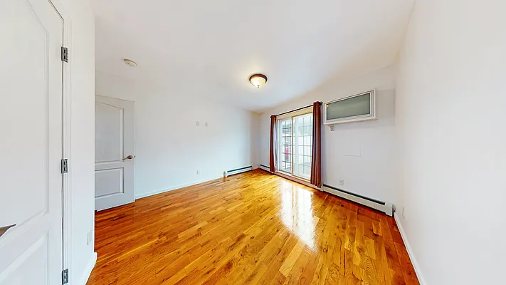 Sold by Remax Edge | media 9