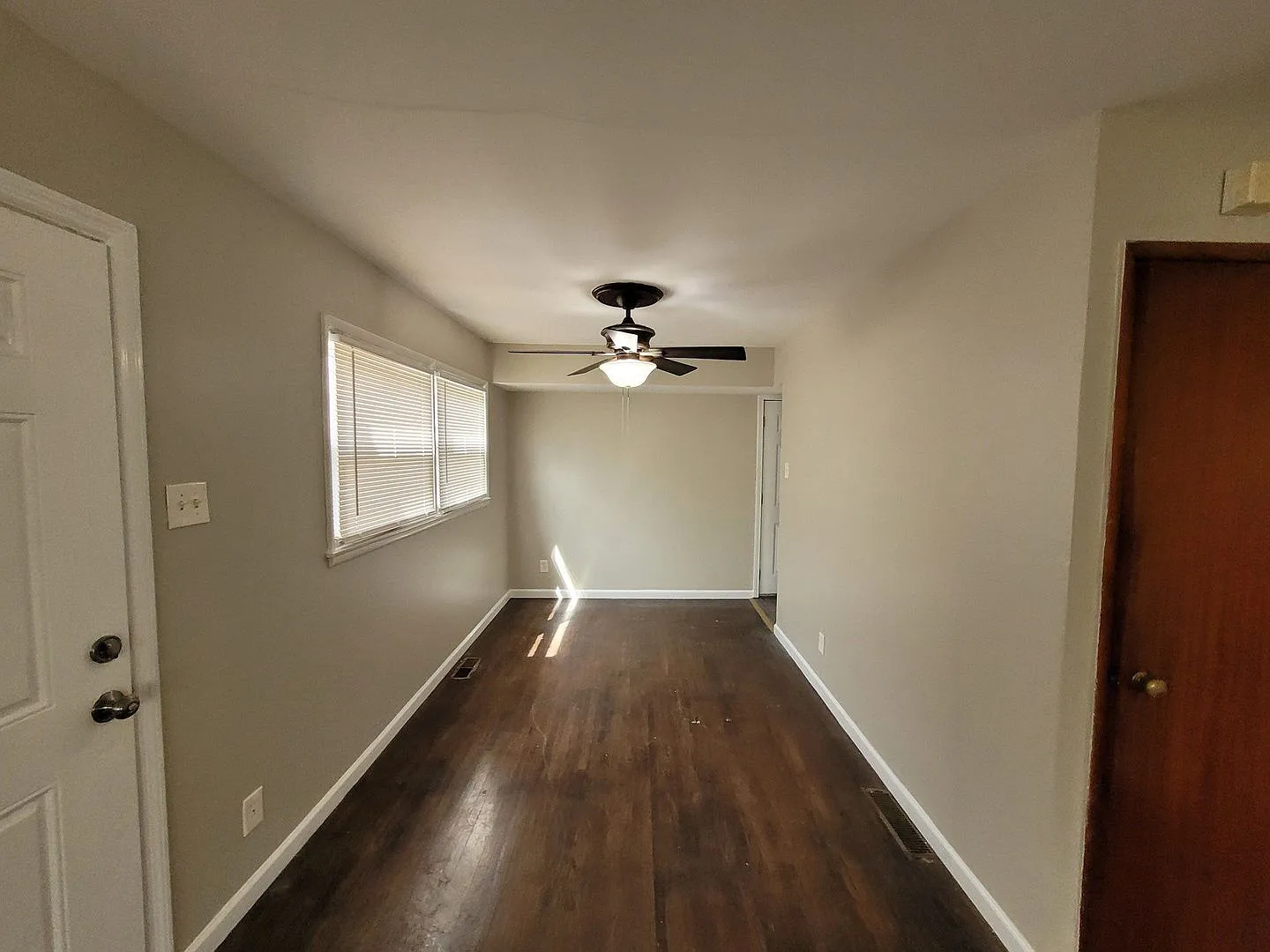 Welcome home to this charming 3-bedroom, 1-bath — Photo 3