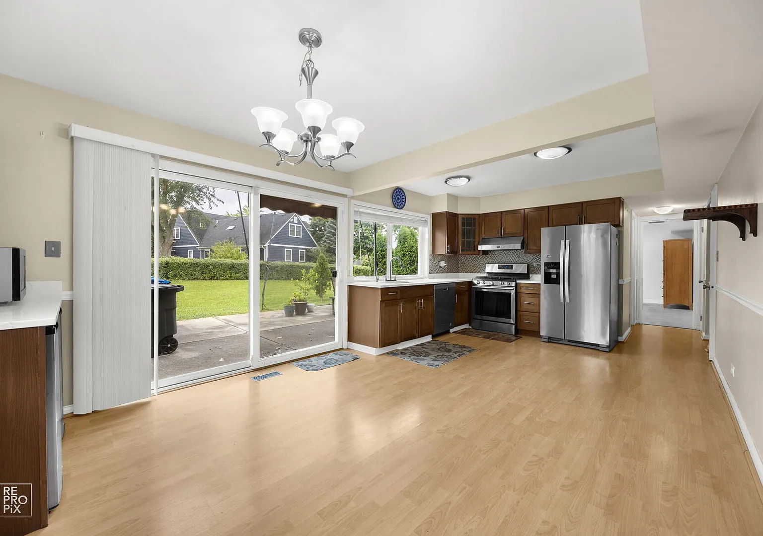 3 bed, 2.5 bath, 1790 sqft, $3,200 — Photo 4