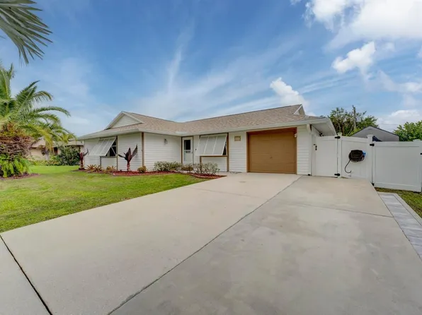 637 SW GRANADEER Street, Port St Lucie, FL 34983