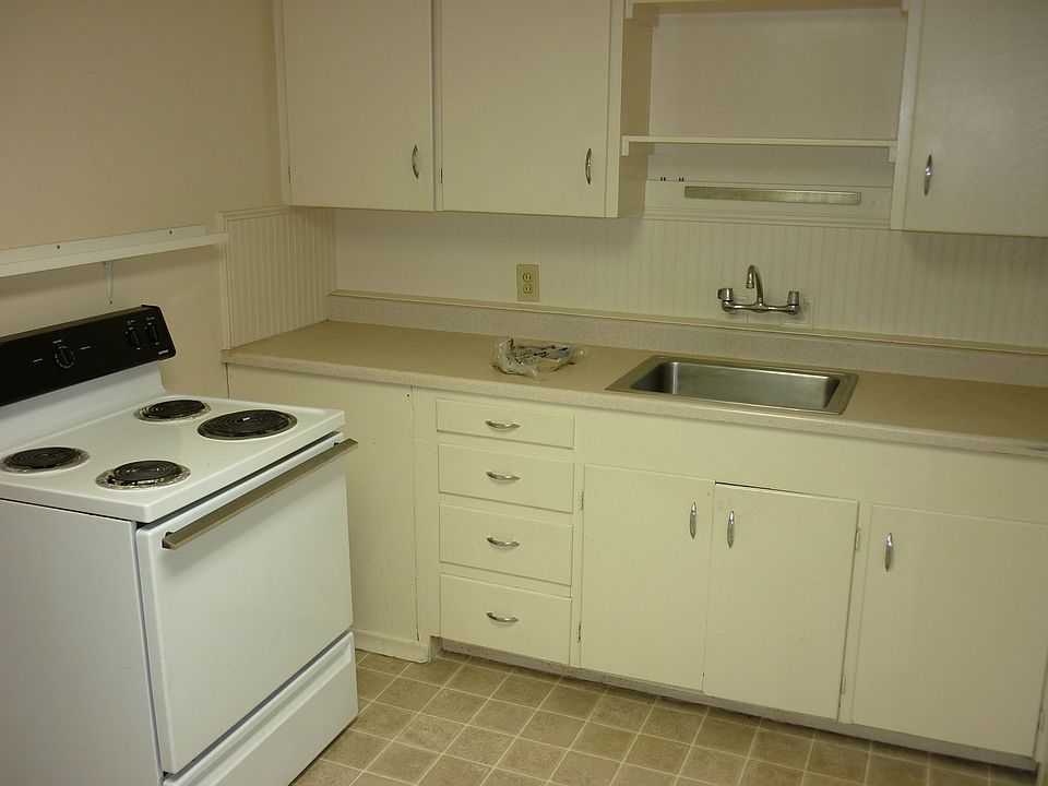 2nd image of 4250 Whitman Ave N APT 1