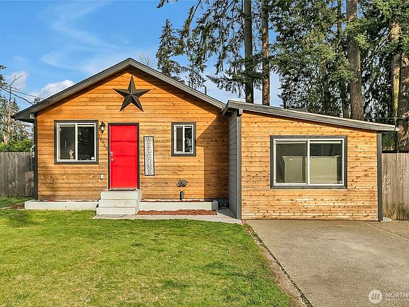3rd image of 16913 6th Avenue E