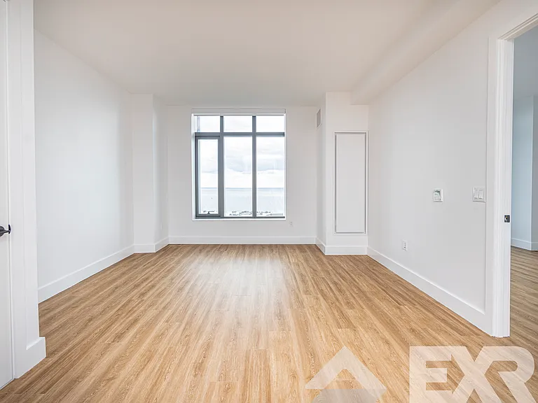 2230 Cropsey Ave #2009 — Photo 8