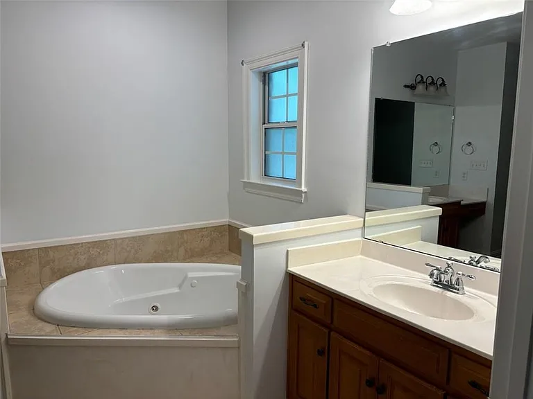 7893 Park Place Dr N — Photo 5
