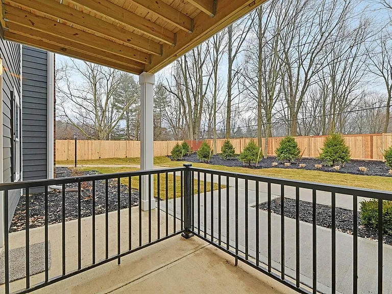 Granby Place Apartments — Photo 9