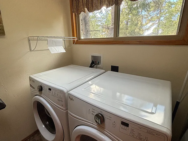 52537 Pine Ridge Rd #B — Photo 30