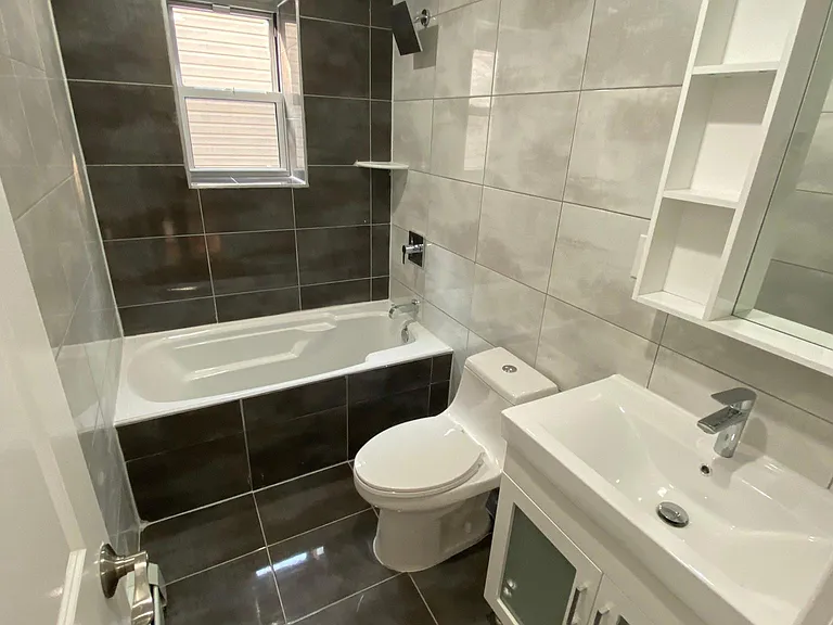 422 Saint Lawrence Ave #2 — Photo 6