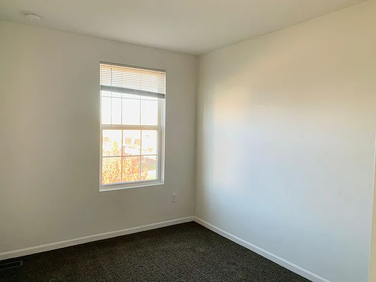 44525 Gwinnett Loop — Photo 11