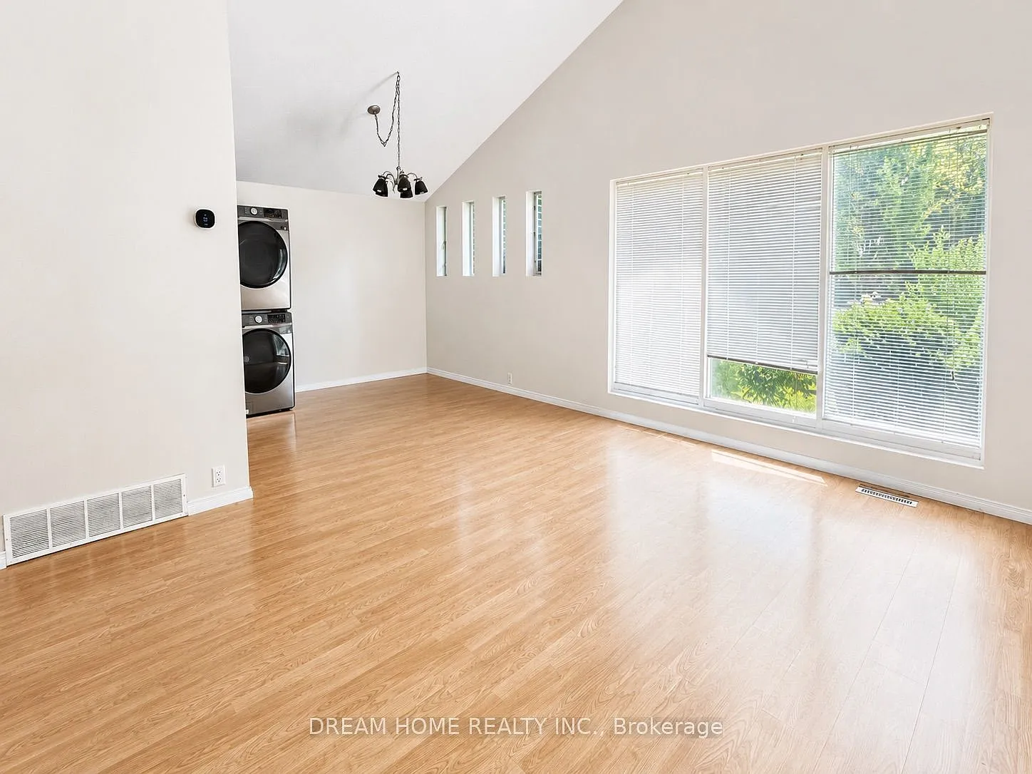 4 bed, $3,000 — Photo 4