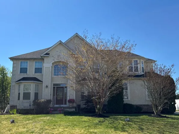 101 Golden Meadow Ln, Sicklerville, NJ 08081