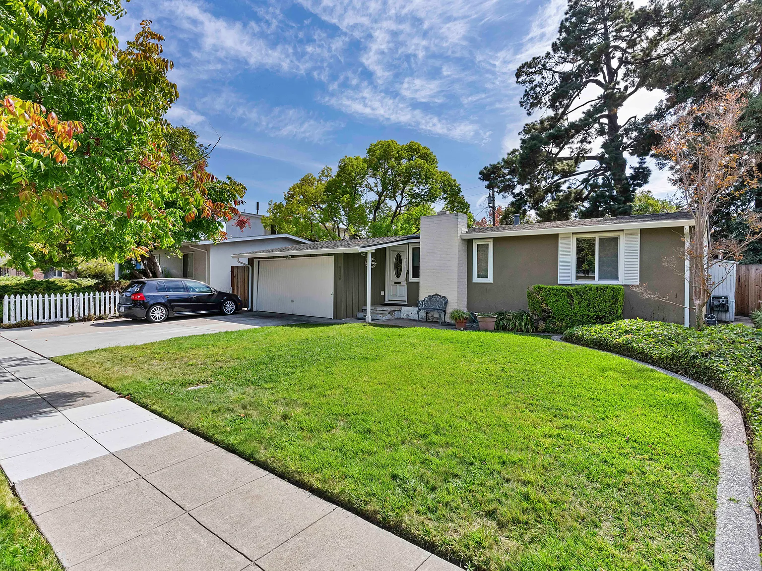 3 bed, 1106 sqft, $3,495 — Photo 2