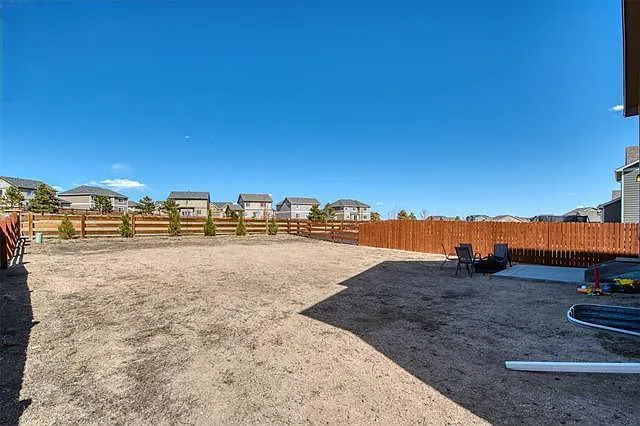 3 bed, 2760 sqft, $2,600 — Photo 3