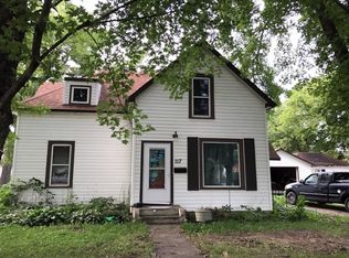 117 2nd St SW, Madelia, MN 56062