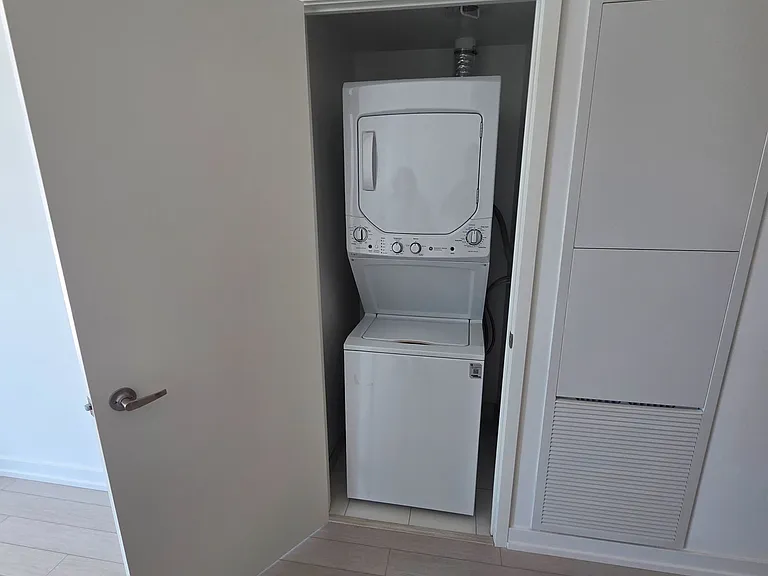 4010 Eglinton Ave W #816 — Photo 8