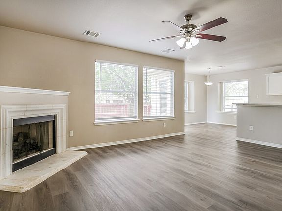 4th image of 15524 Sarahs Creek Dr