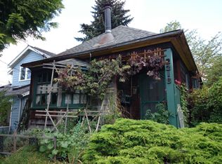 2218 N 60th St, Seattle, WA 98103