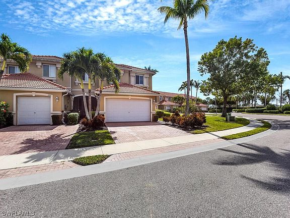 3rd image of 2414 Laurentina Ln