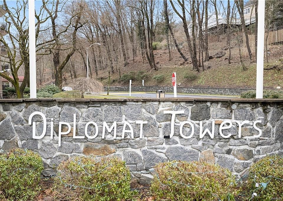 Diplomat Towers 200 Diplomat Dr Mount Kisco NY Zillow
