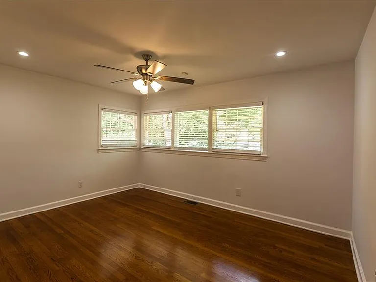 1392 Lively Ridge Rd NE — Photo 10