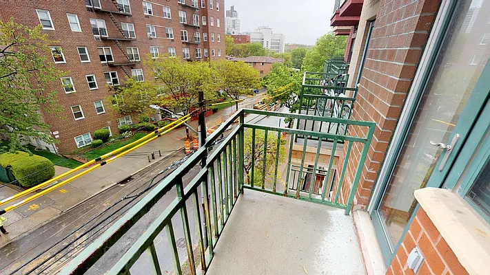 Rented by Metro Garden Realty NYC | media 44