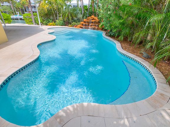 3rd image of 109 Villa Bella Dr