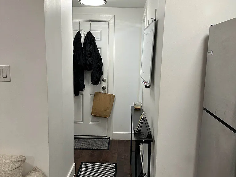 7 W 16th St #8 — Photo 18