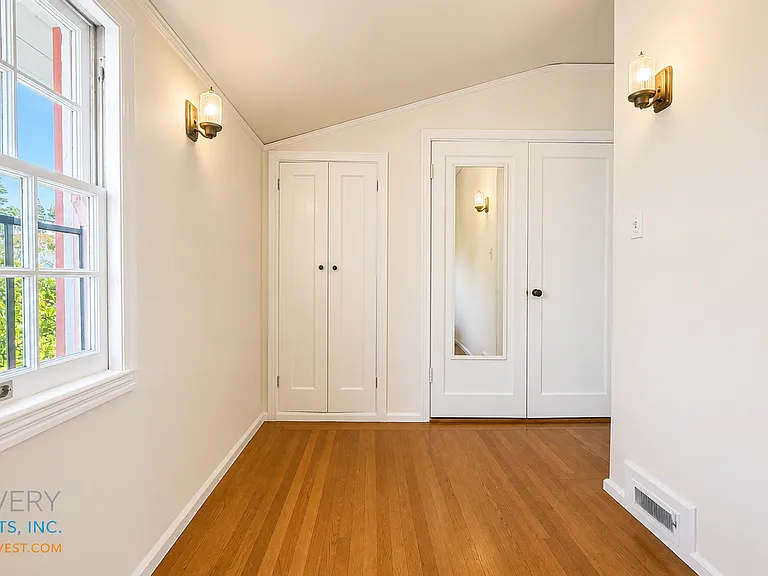 202 Kenyon Ave — Photo 53