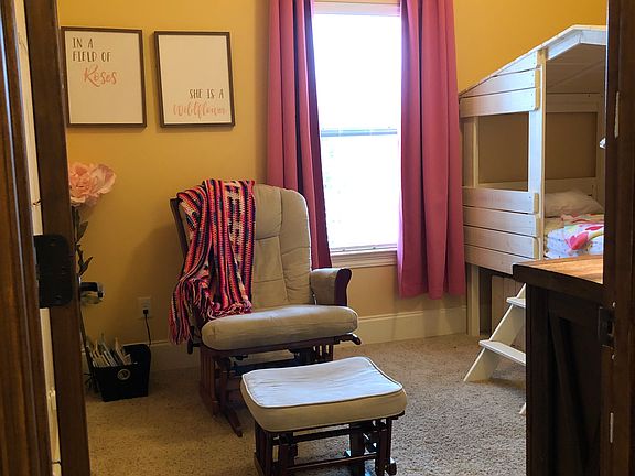 Downstairs guest room 