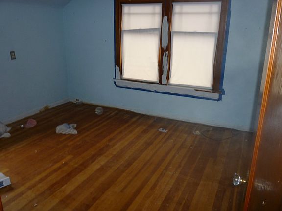 5th image of 628 N Montgomery Ave