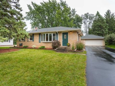 2742 Apache Rd N, North Saint Paul, MN, 55109