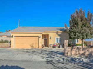 304 Laura Ct SW, Albuquerque, NM 87121