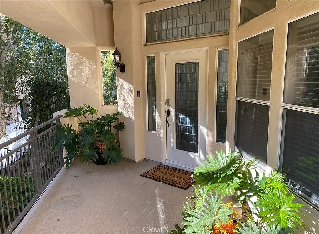 Building Photo - 357 S San Vicente Ln