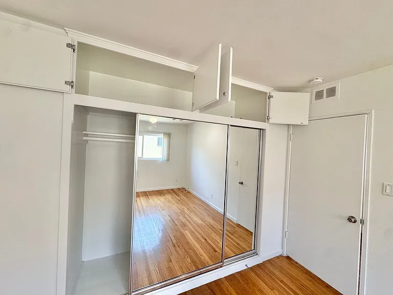 3345 Mentone Ave — Photo 19