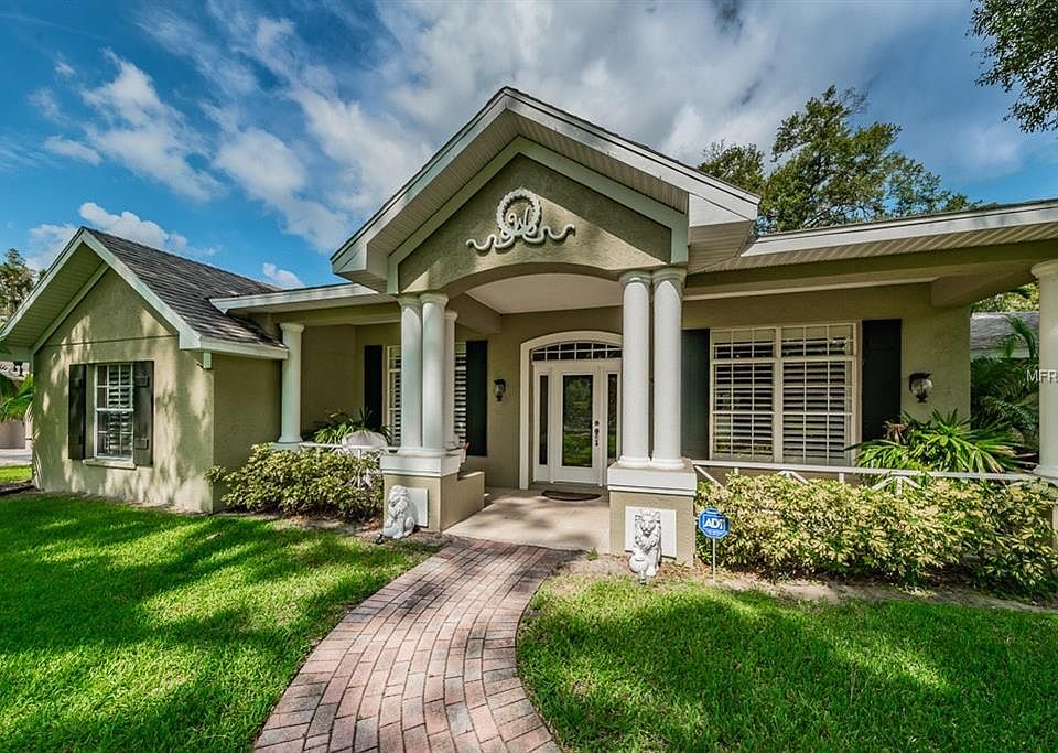 1st image of 1682 Robin Hood Ln