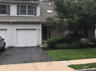 28 Maria Ct, Holmdel, NJ 07733