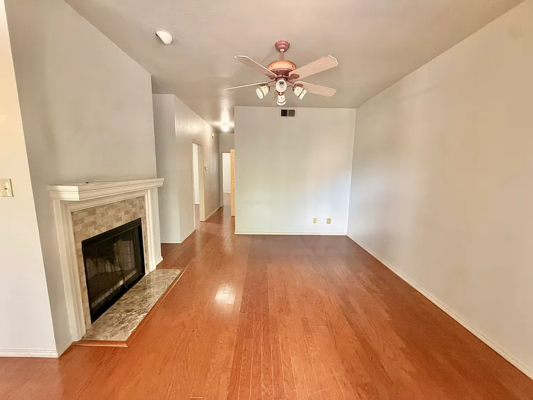 11839 Parliament St #1422 — Photo 9