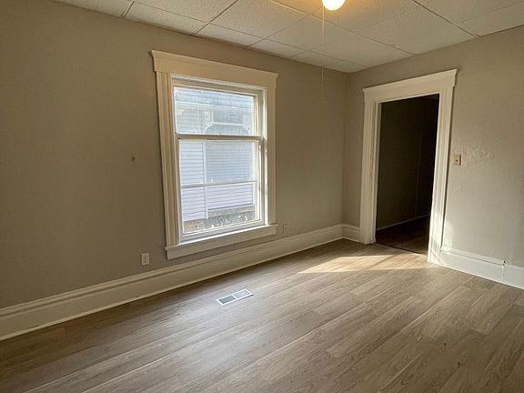 5th image of 248 Gates Ave