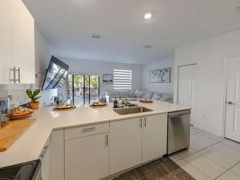 12869 SW 233rd Ter — Photo 8