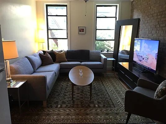 Rented by Blana LLC | media 10