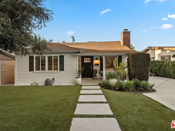 22227 Avenue San Luis, Woodland Hills, CA 91364