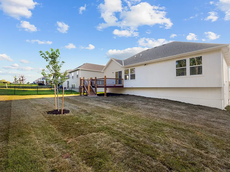 3513 SE Corbin Dr — Photo 5