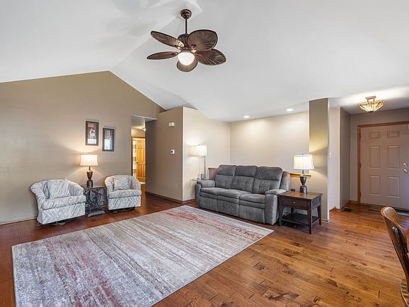 4th image of 7645 Thistlewood Ln