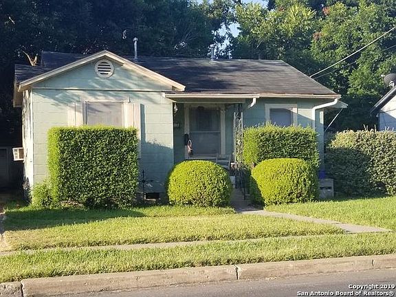 2nd image of 514 Cavalier Ave